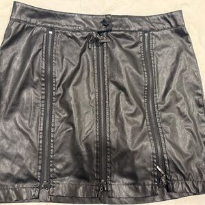 SHEIN Shiny Black Mini Skirt with Zipper Details